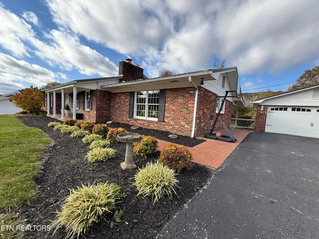 $335,000 | 20201 Wilderness Road, Rose Hill, VA 24281