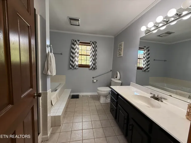 $335,000 | 20201 Wilderness Road, Rose Hill, VA 24281