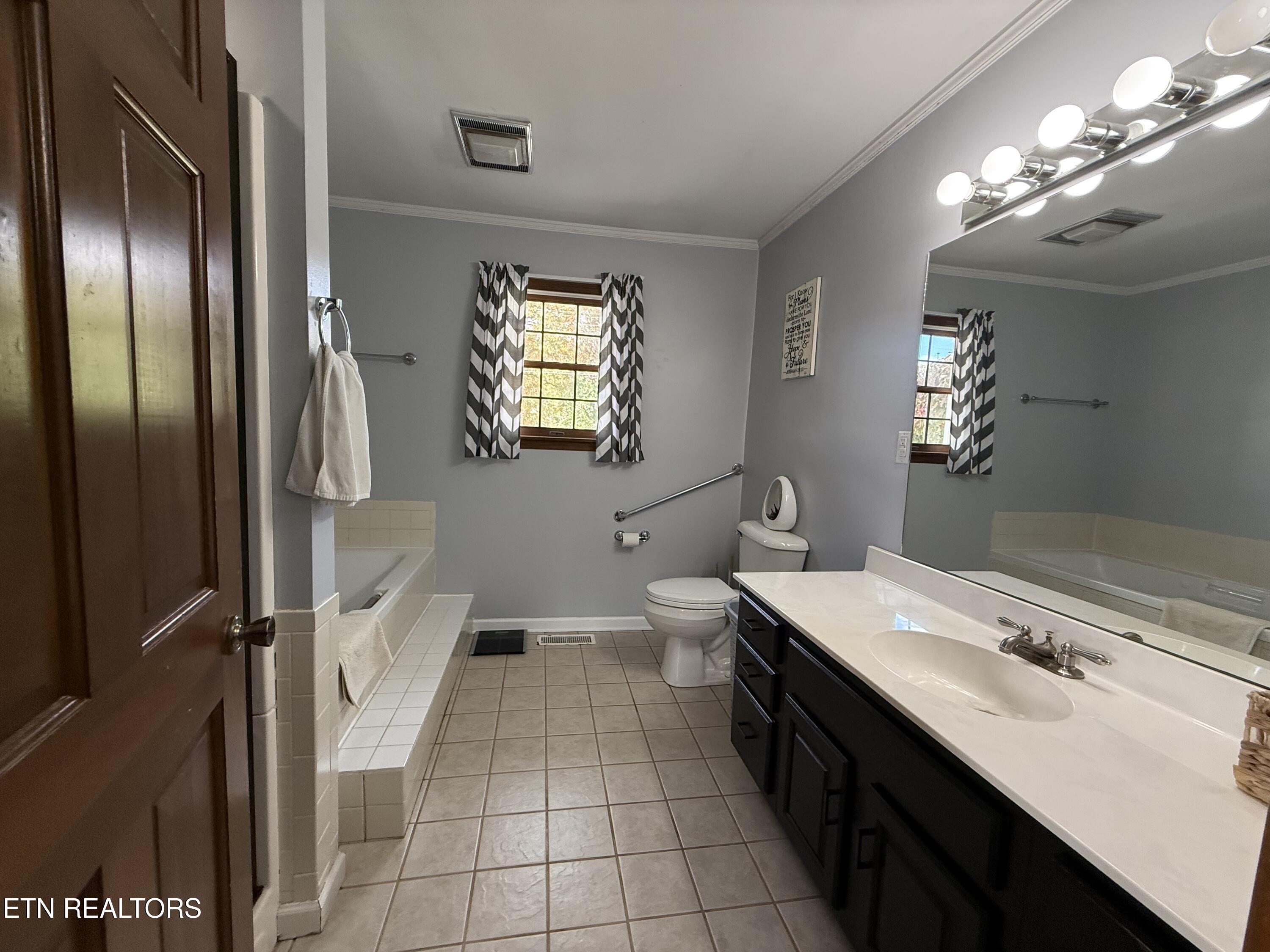 20201 Wilderness Road Rose Hill, VA 24281 - Photo 39 of 47 IMG_2290