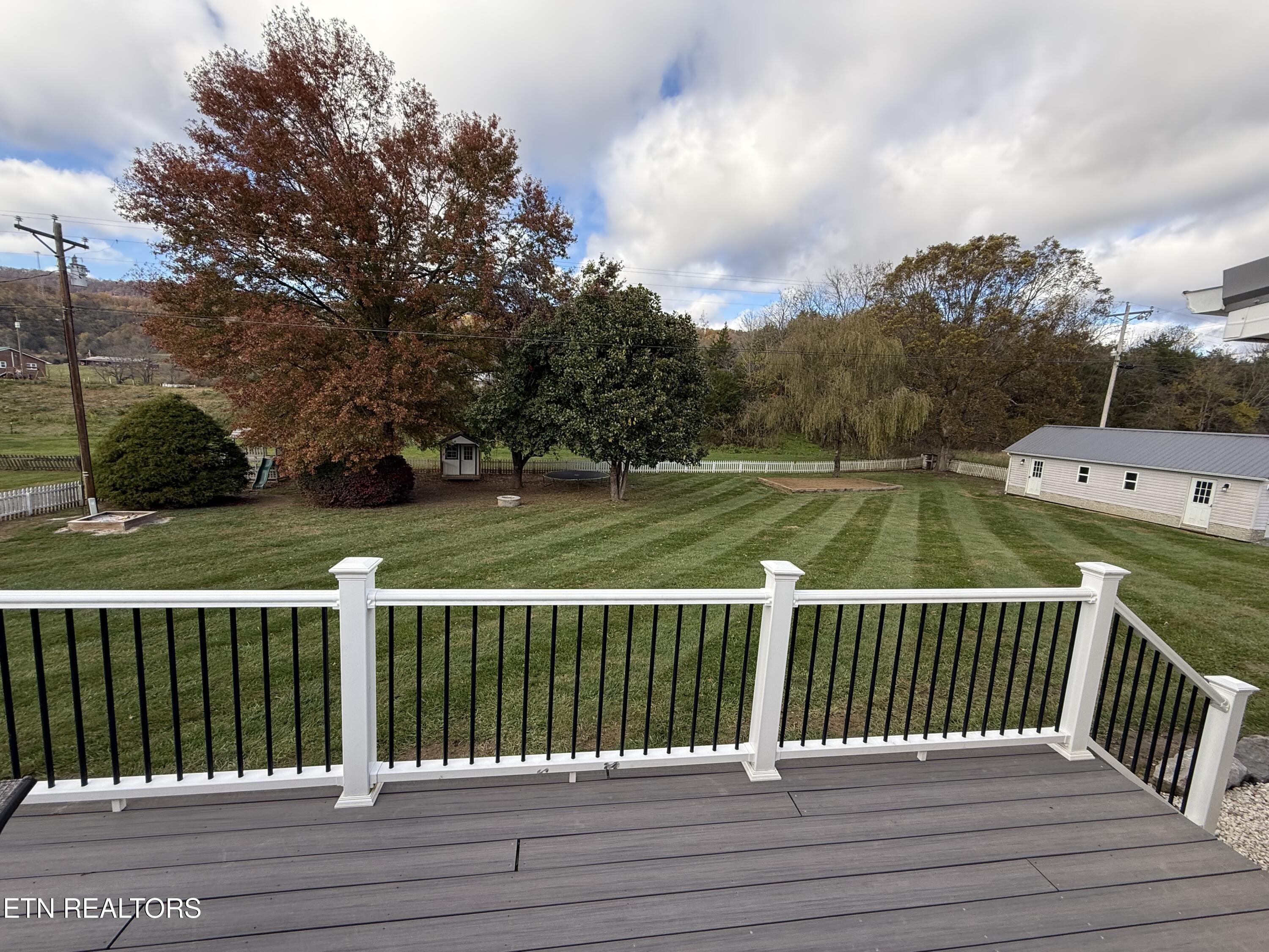 20201 Wilderness Road Rose Hill, VA 24281 - Photo 7 of 47 IMG_2318