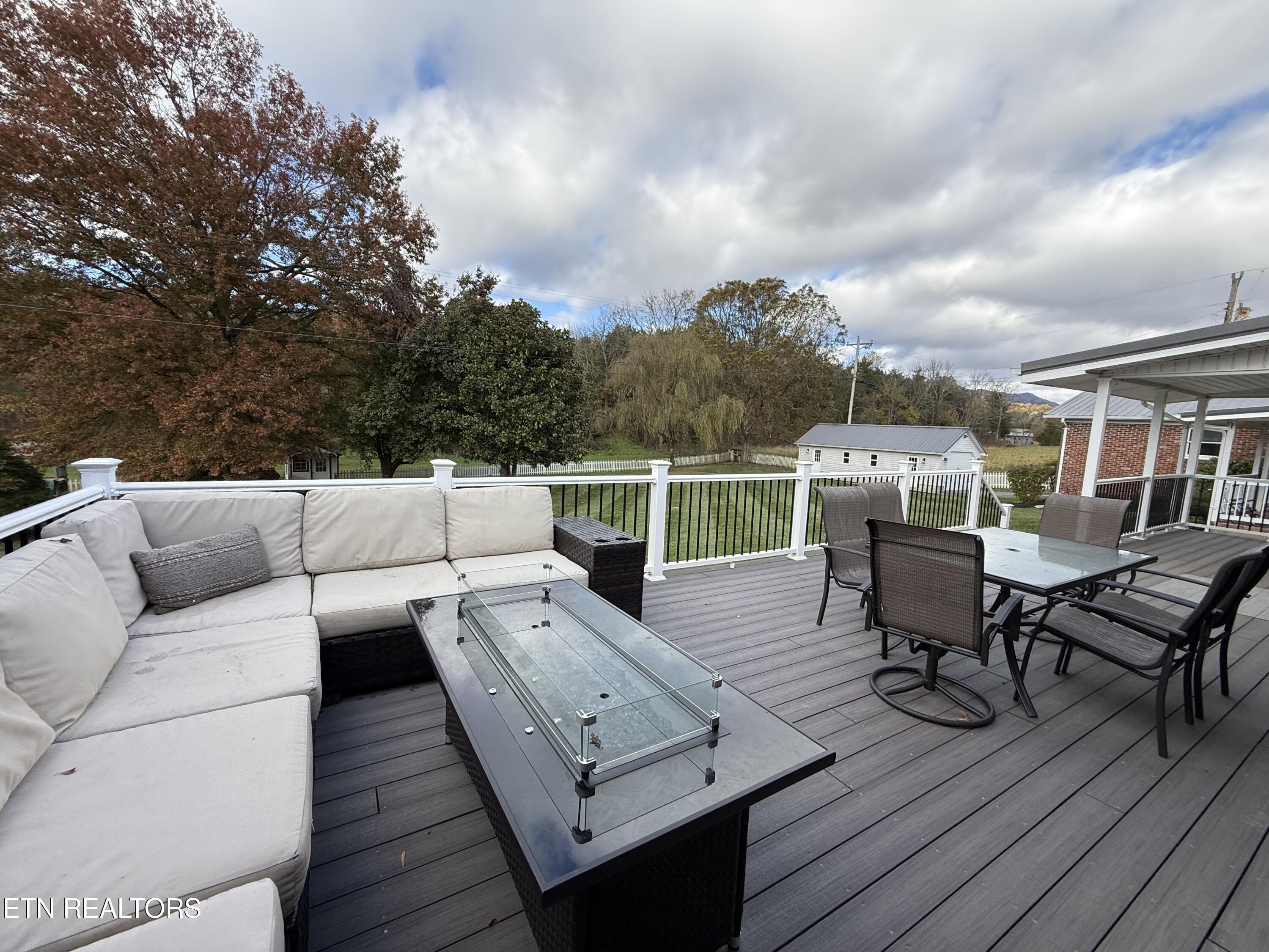 20201 Wilderness Road Rose Hill, VA 24281 - Photo 9 of 47 IMG_2315