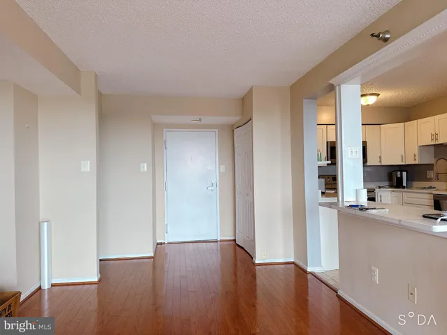$2,400 | 7401 Westlake Terrace, Unit 1215, Bethesda, MD 20817