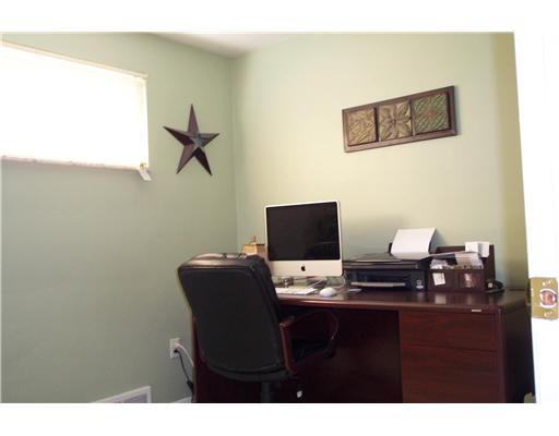 625 Quince Road Monroeville, PA 15146 - Photo 13 of 18 Bedroom. Of course this would make a great office.
