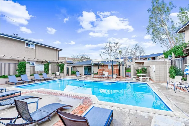 $449,000 | 660 South Glassell Street, Unit 14, Orange, CA 92866