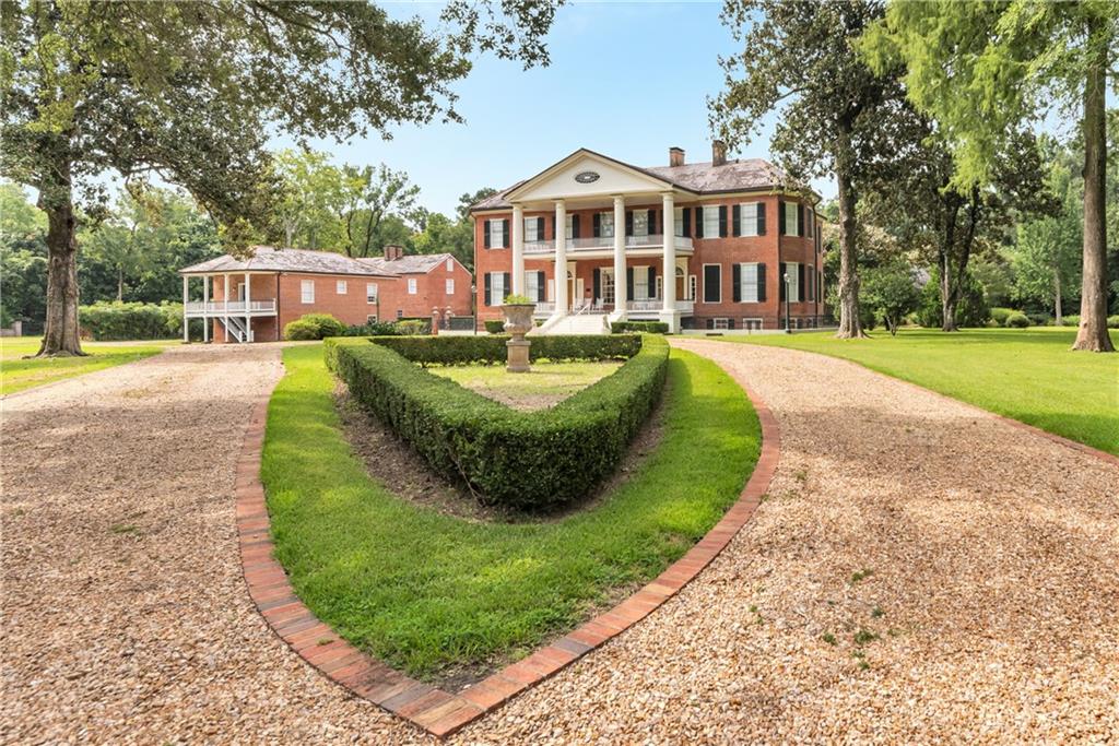 201 Lower Woodville Road Natchez, MS 39120 - Photo 3 of 58