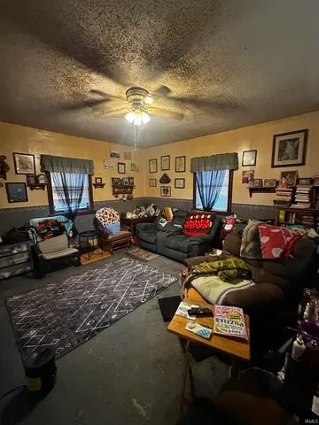 $74,000 | 1319 4th Street, Bedford, IN 47421