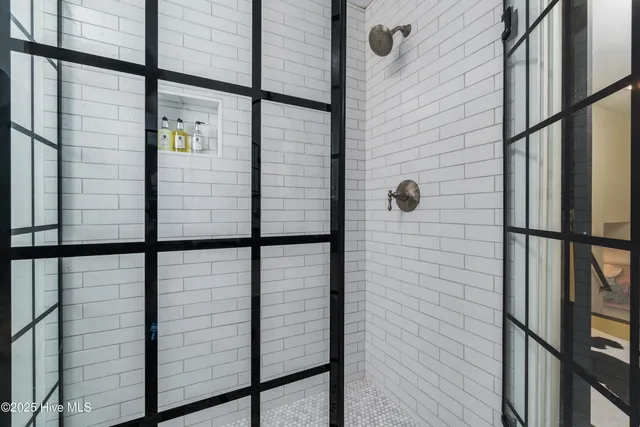 $939,000 | 1300 Evans Street, Morehead City, NC 28557