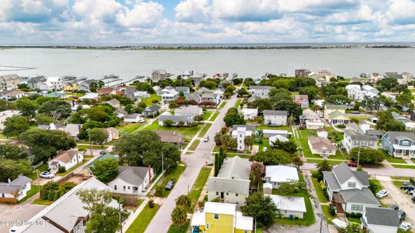 $895,000 | 1300 Evans Street, Morehead City, NC 28557