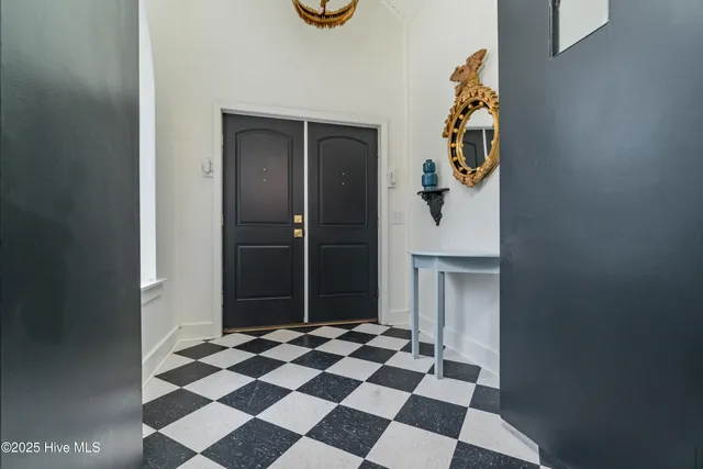 $939,000 | 1300 Evans Street, Morehead City, NC 28557