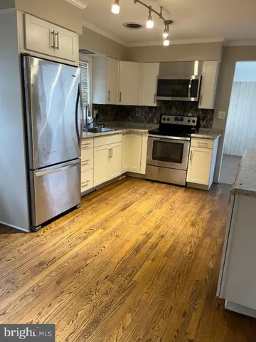 $2,500 | 7032 Token Valley Road, Manassas, VA 20112