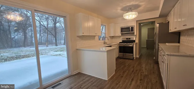 $3,900 | 199 Berger Street, Somerset, NJ 08873