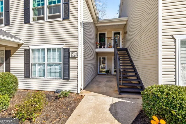 $264,900 | 803 Ridgelake Drive, Peachtree City, GA 30269