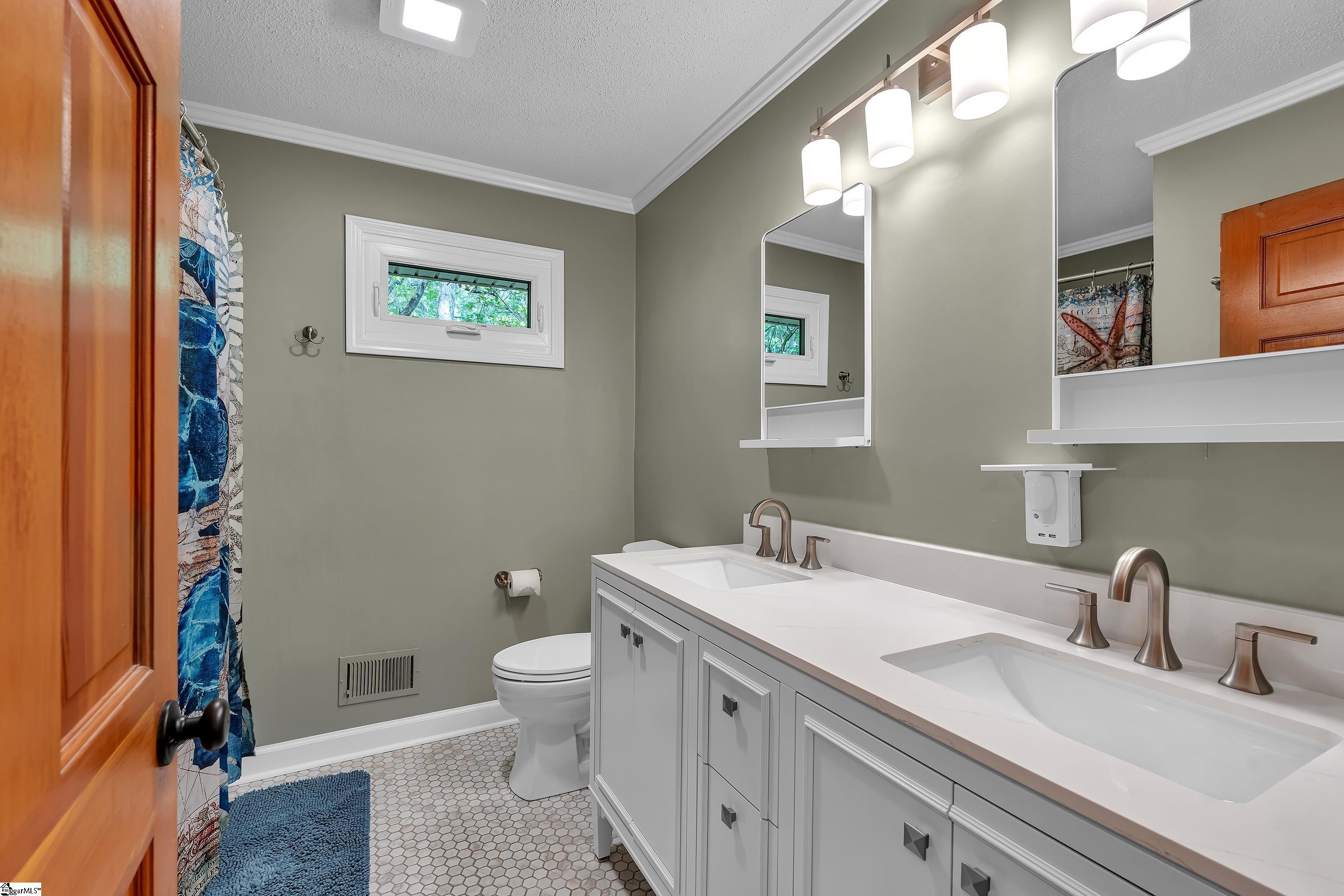 141 Greybridge Road Pelzer, SC 29669 - Photo 17 of 50