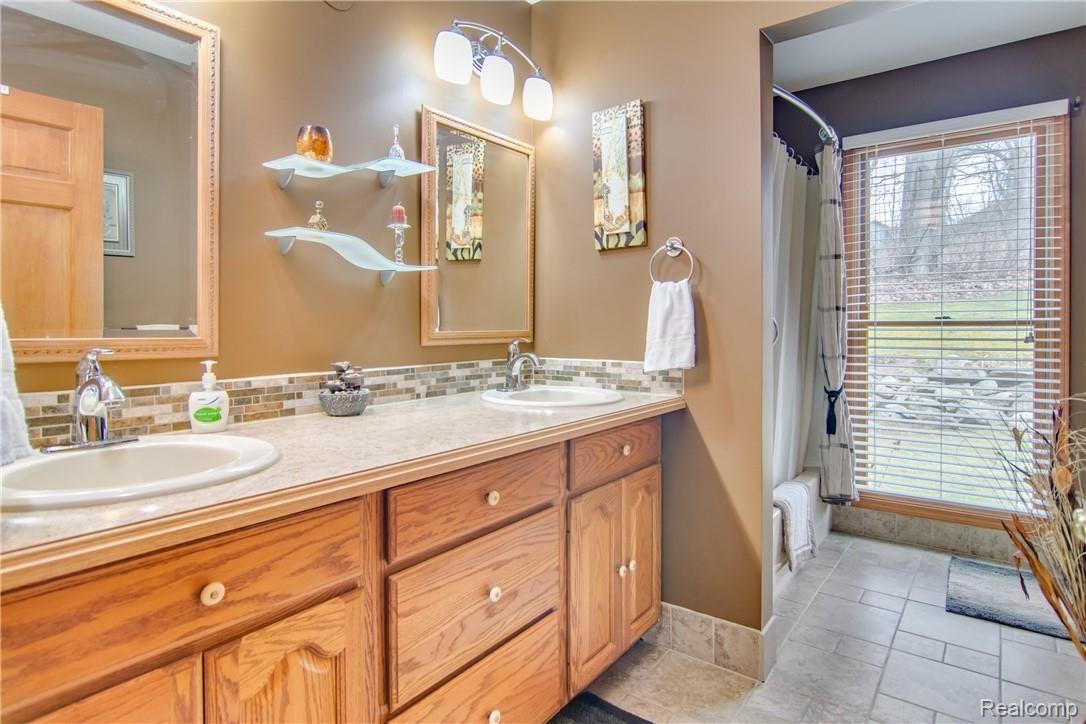 2126 Haley Road White Lake, MI 48383 - Photo 8 of 20 _DSC0187Enfused.jpg