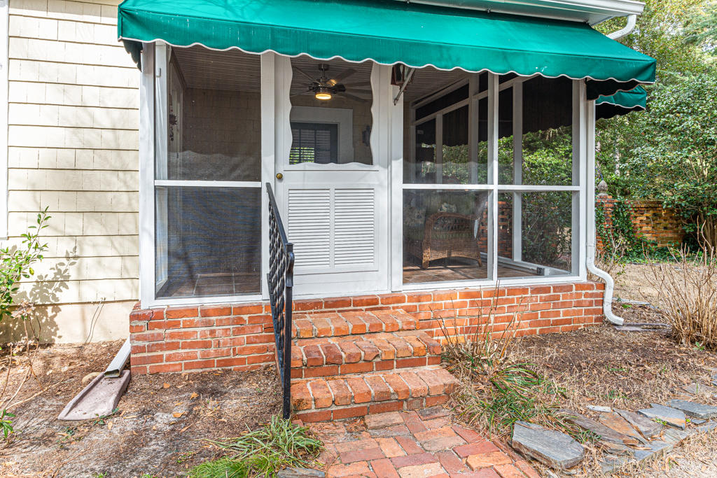 370 East Morganton Road Southern Pines, NC 28387 - Photo 3 of 43 370 E. Morganton Rd-LR-JFP-25
