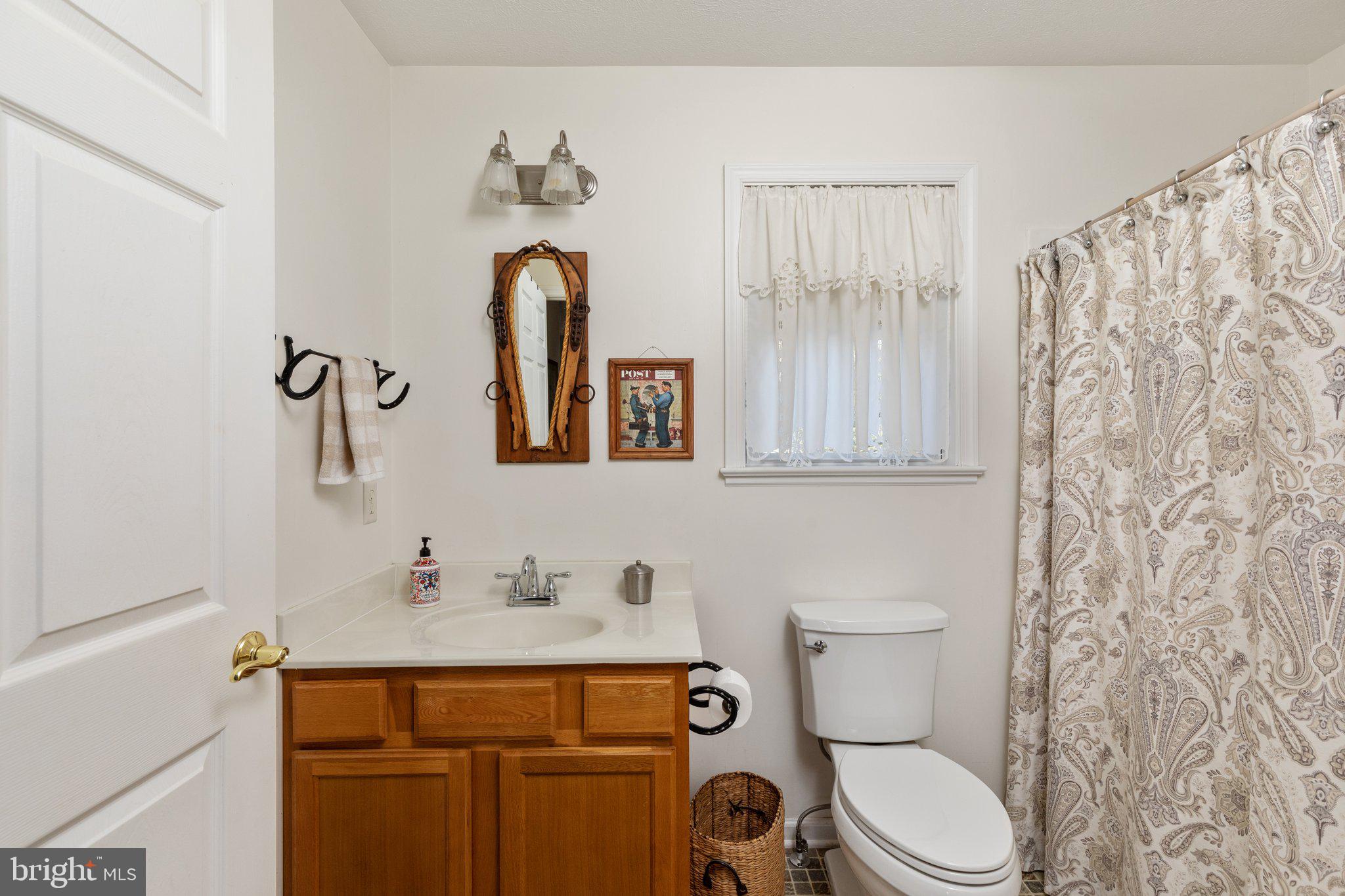 589 South Fort Valley Road Fort Valley, VA 22652 - Photo 21 of 69 Main level full bath