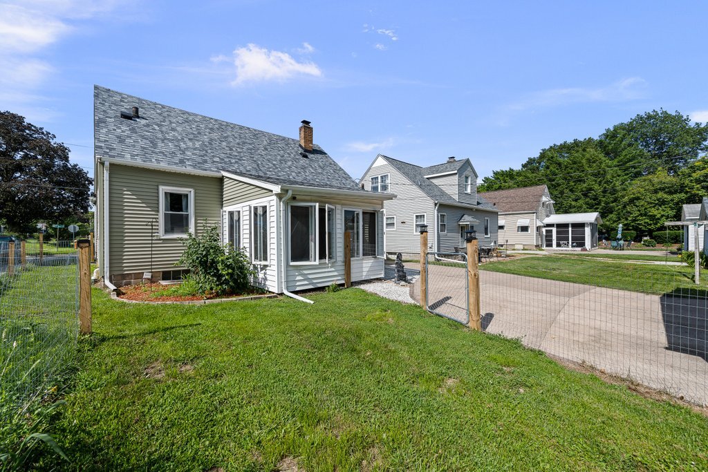 802 27th Avenue Moline, IL 61265 - Photo 29 of 33