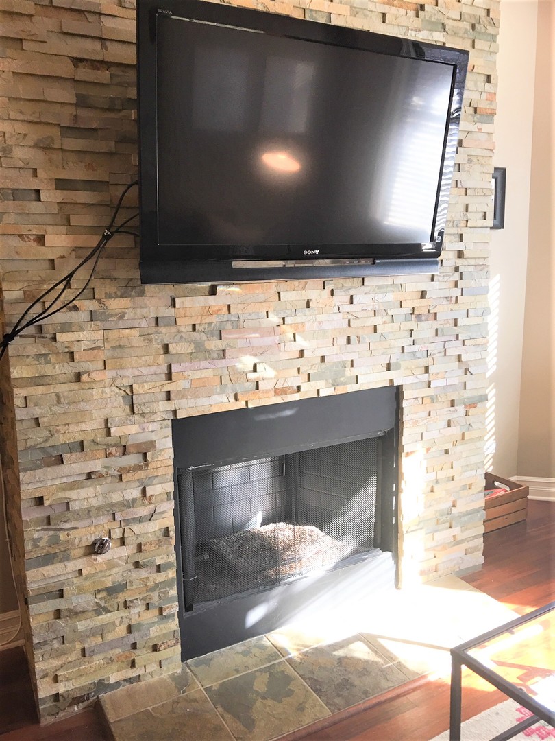 832 West Roscoe Street, Unit 1 Chicago, IL 60657 - Photo 5 of 12