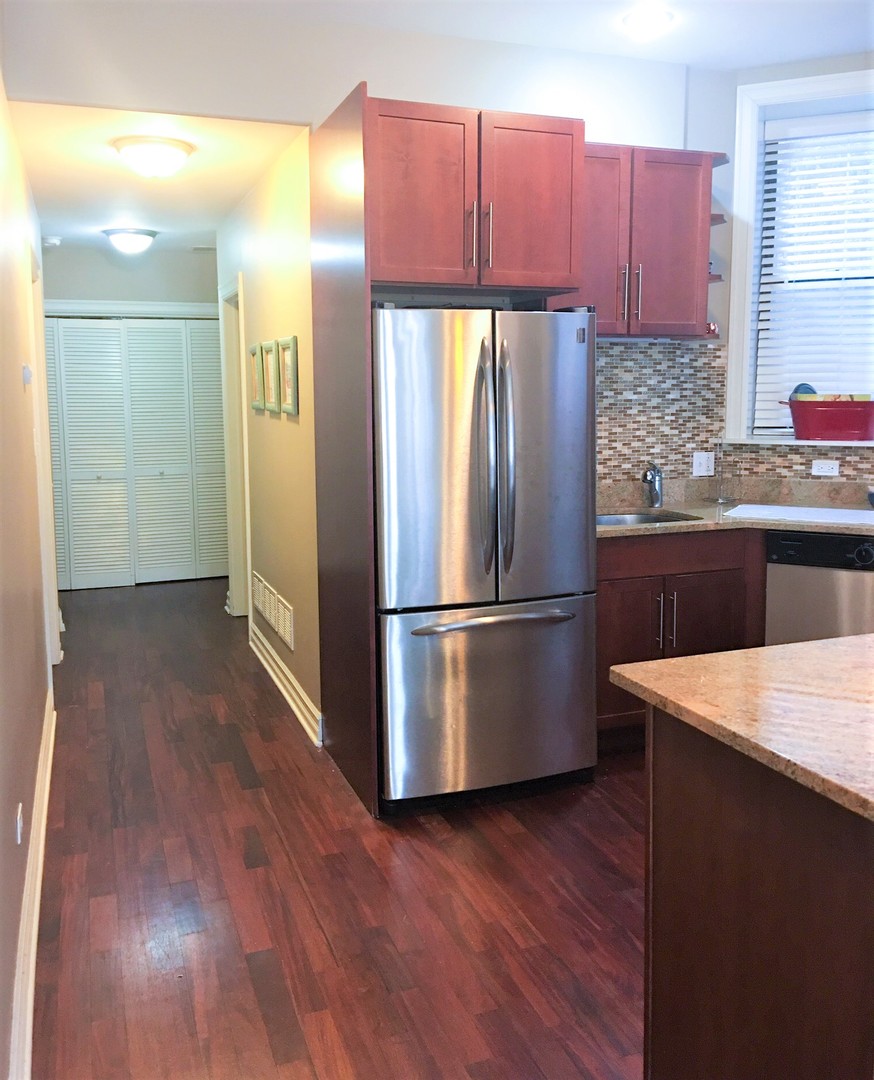 832 West Roscoe Street, Unit 1 Chicago, IL 60657 - Photo 6 of 12