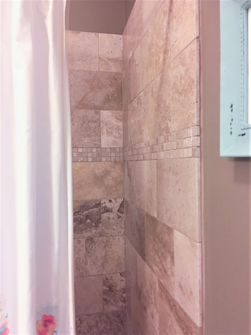 832 West Roscoe Street, Unit 1 Chicago, IL 60657 - Photo 9 of 12