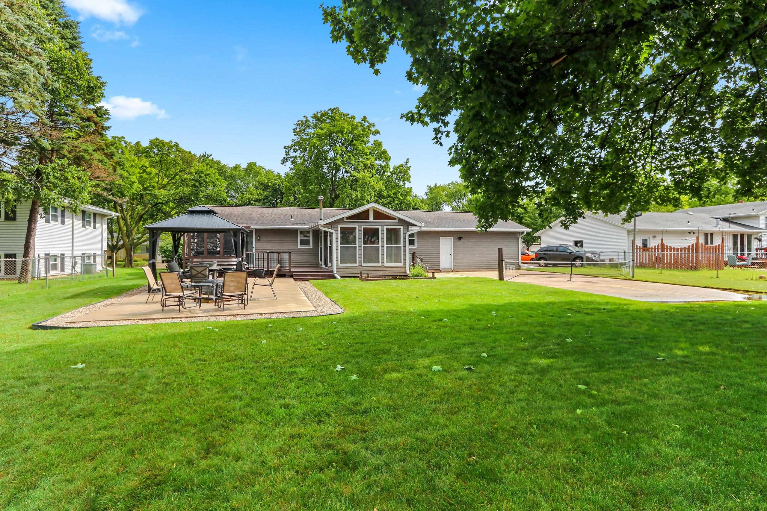 1203 Valleyview Road Green Bay, WI 54304 - Photo 56 of 81