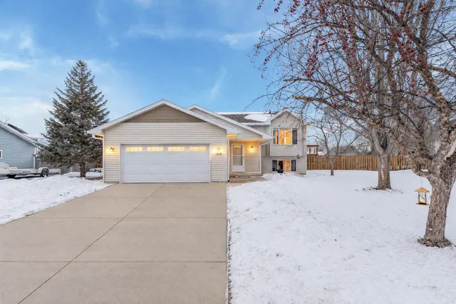 $325,000 | 204 5th Avenue, Spicer, MN 56288