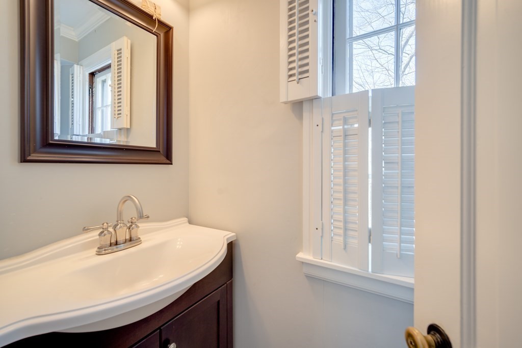 90 Meadowbrook Road Longmeadow, MA 01106 - Photo 12 of 35 Gallery Image 12