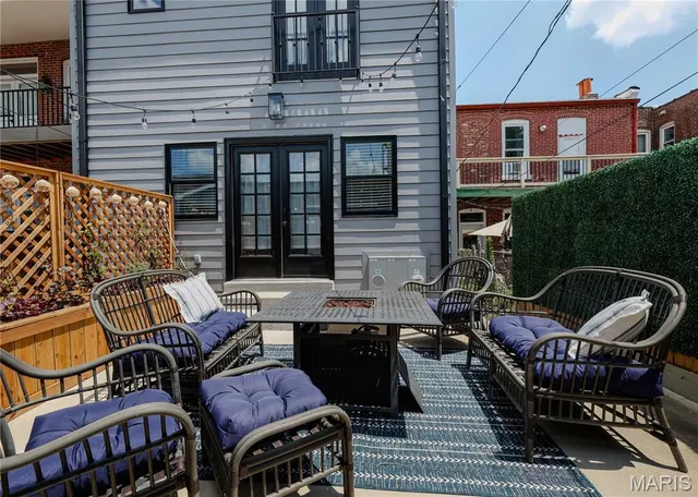 $725,000 | 1045 South Taylor Avenue, St. Louis, MO 63110