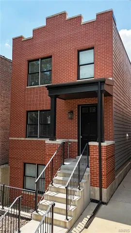 $725,000 | 1045 South Taylor Avenue, St. Louis, MO 63110