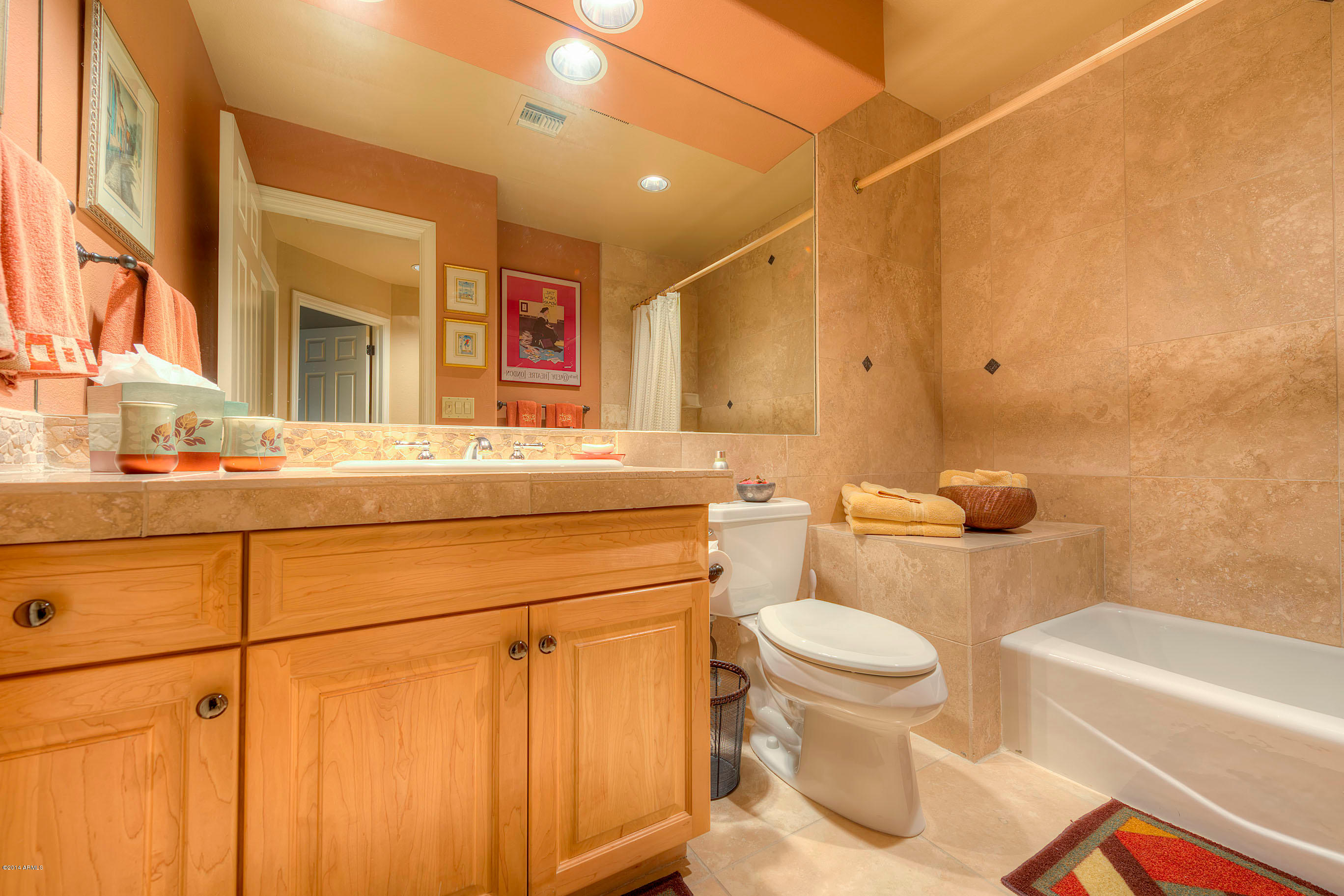 7525 East Gainey Ranch Road, Unit 165 Scottsdale, AZ 85258 - Photo 17 of 22 016_Hall Bath