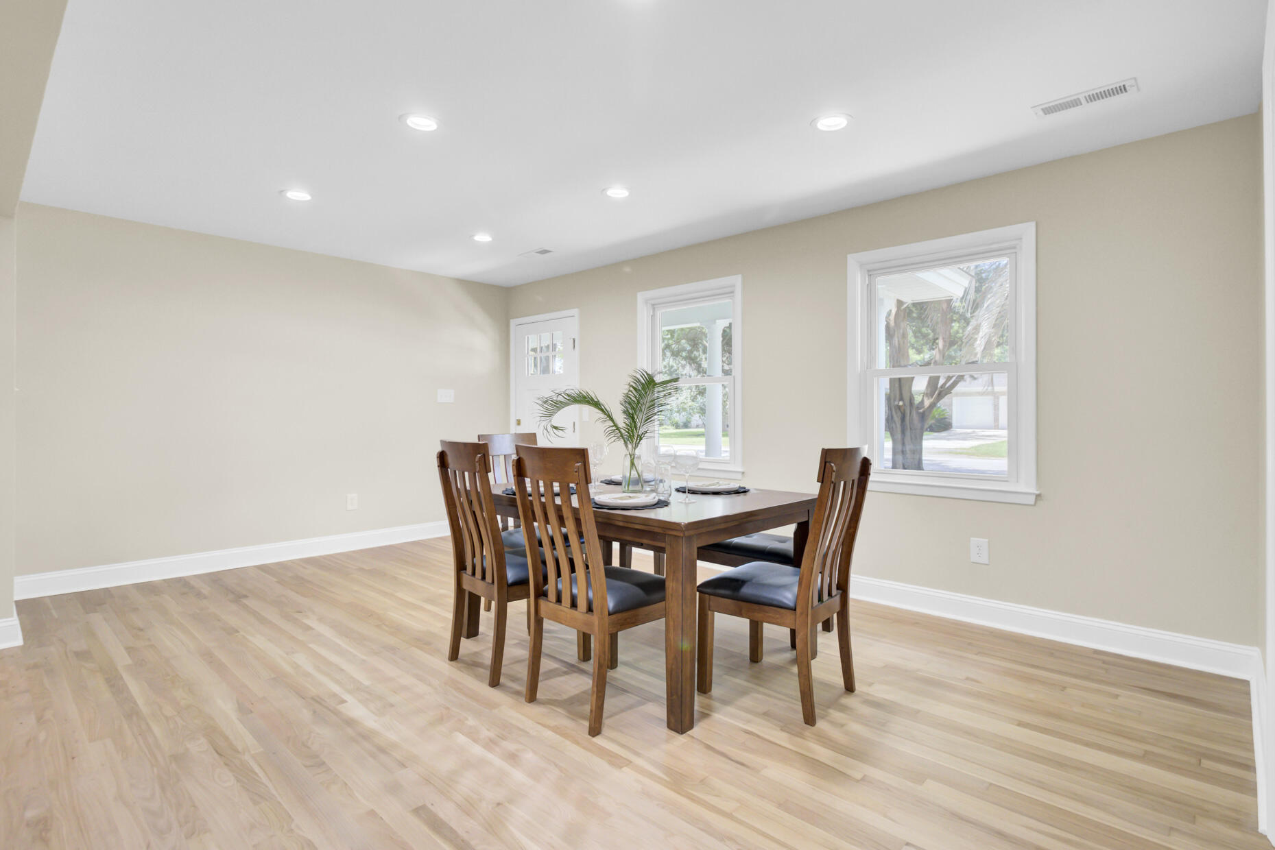 6008 Rembert Drive Hanahan, SC 29410 - Photo 18 of 40 (6)