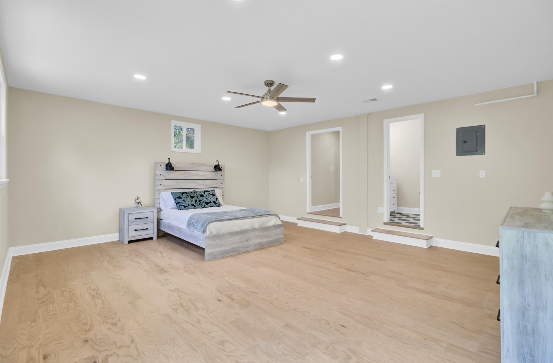 6008 Rembert Drive Hanahan, SC 29410 - Photo 28 of 40 (16)