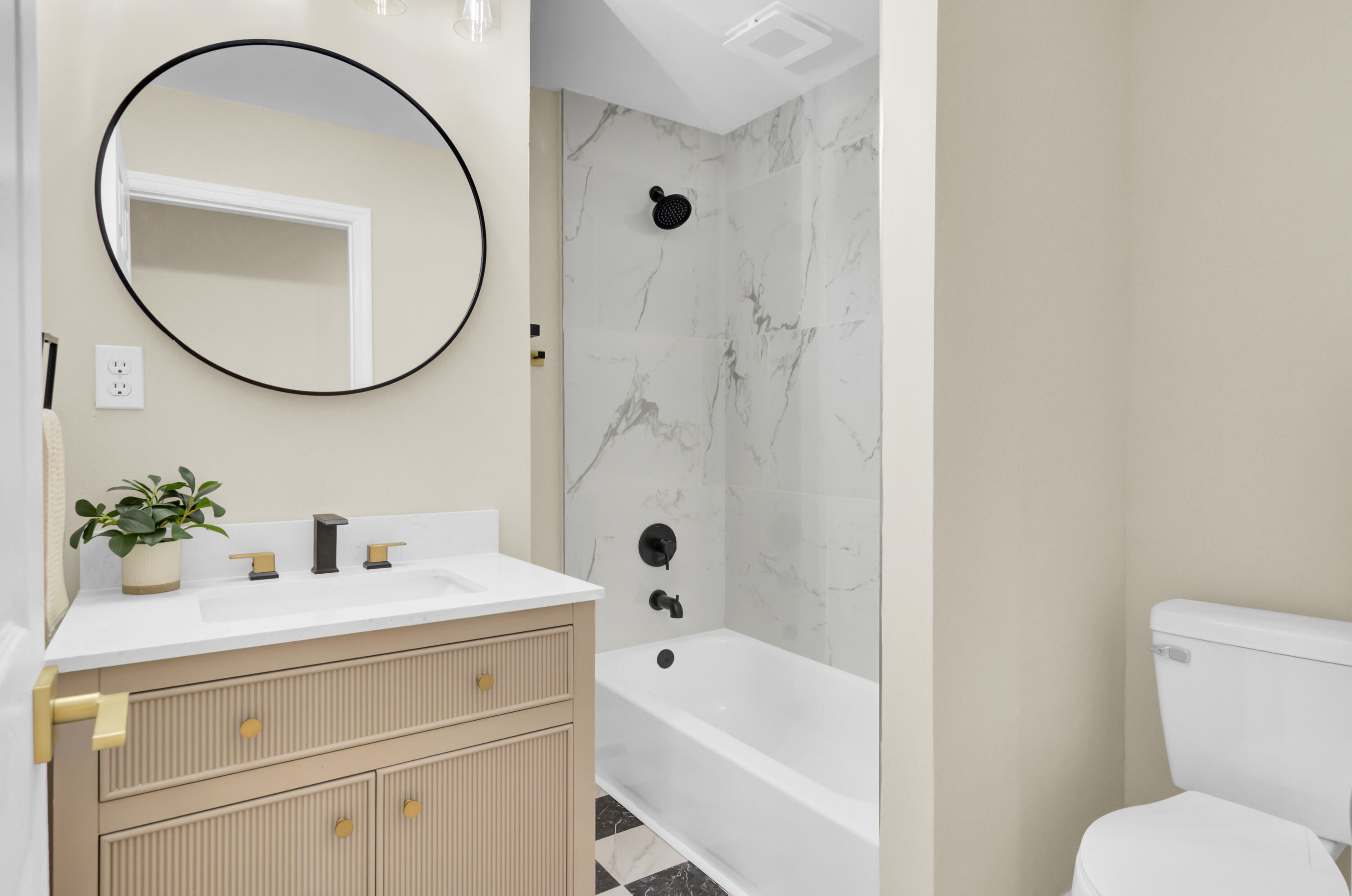 6008 Rembert Drive Hanahan, SC 29410 - Photo 32 of 40 (34)