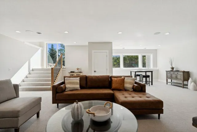 $1,575,000 | 2-xx Stonebrooke Curve, Shakopee, MN 55379