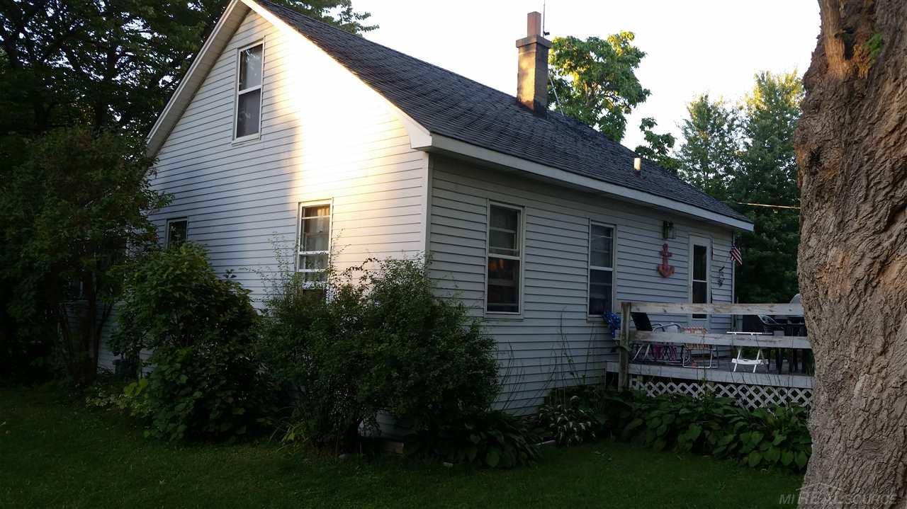 7300 Zenith Road Lexington, MI 48450 - Photo 3 of 10