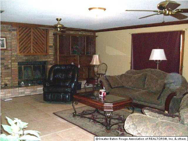 14182 Bert Allen Road Gonzales, LA 70737 - Photo 4 of 8 Gallery Image 4