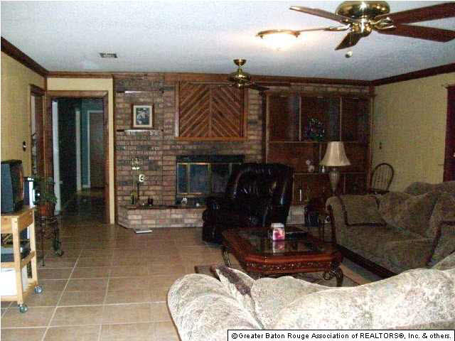 14182 Bert Allen Road Gonzales, LA 70737 - Photo 5 of 8 Gallery Image 5
