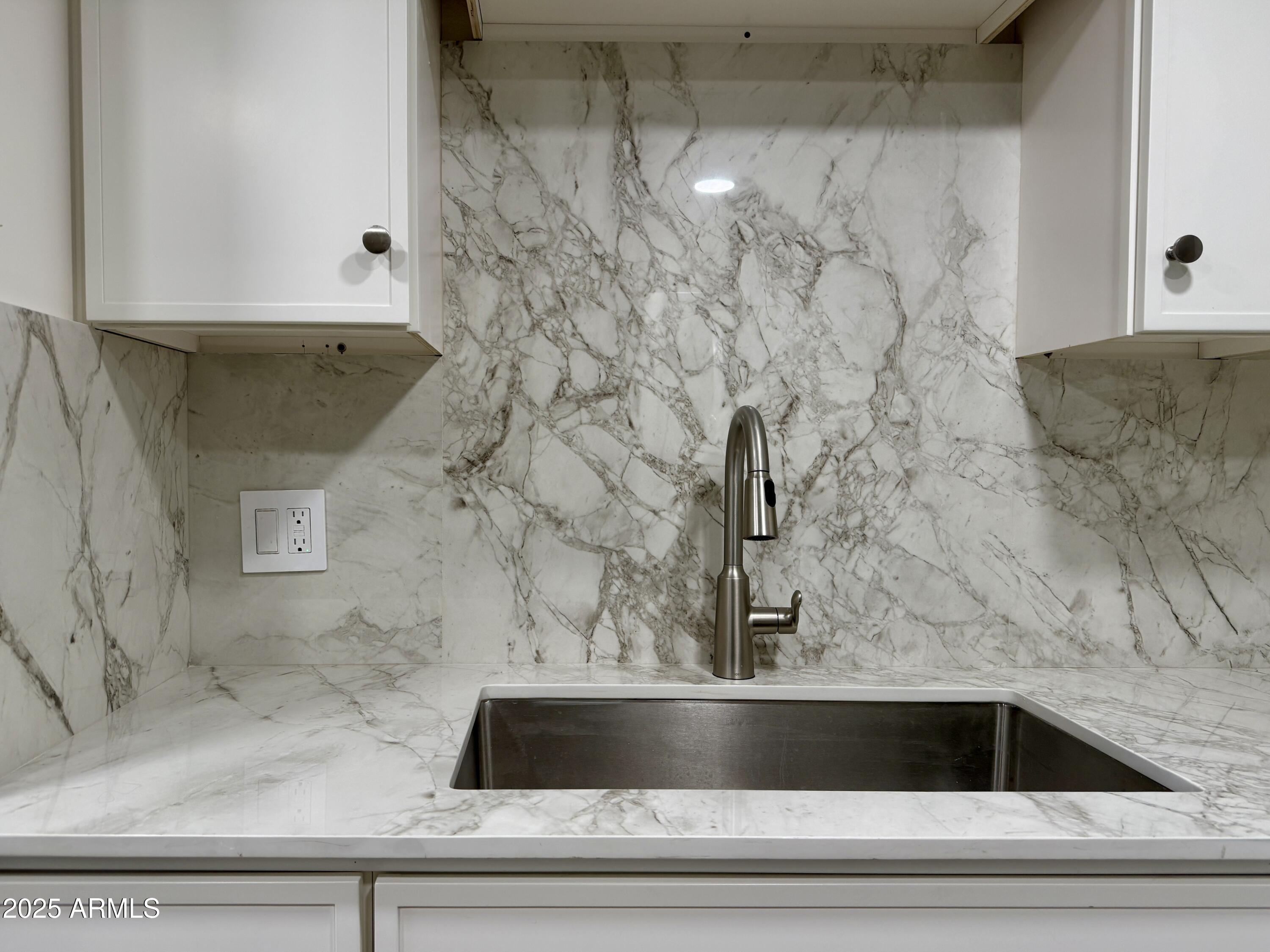 7930 East Camelback Road, Unit 709 Scottsdale, AZ 85251 - Photo 13 of 41 a bathroom with a bathtub and shower