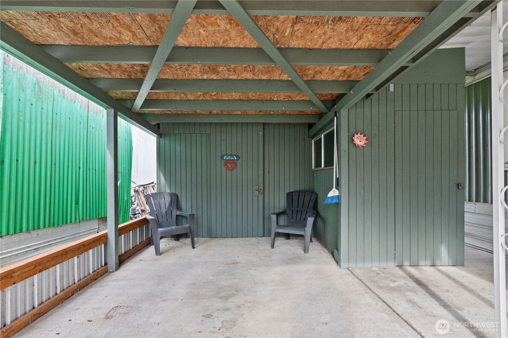 2522 Old Highway 99 South Road, Unit 2 Mount Vernon, WA 98273 - Photo 17 of 20 a backyard of a house