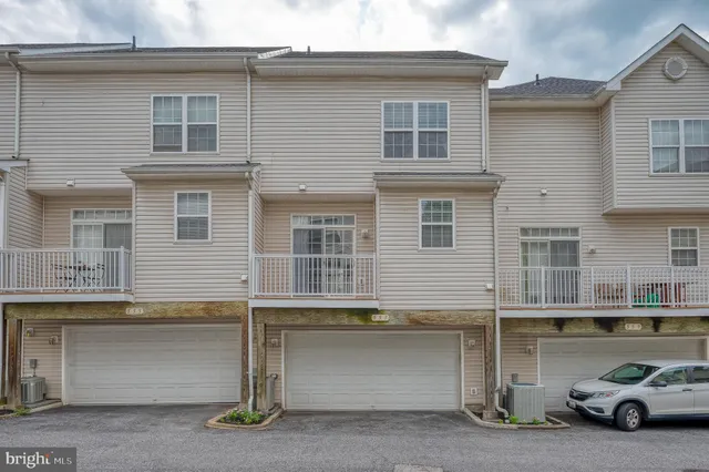 $2,700 | 557 Rhapsody Court, Unit 557, Cockeysville, MD 21030