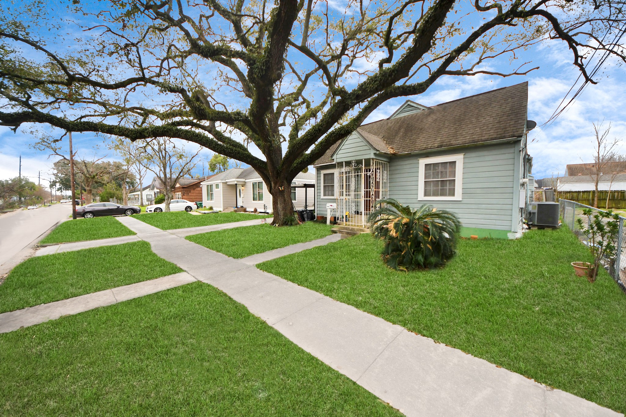 5134 Leeland Street Houston, TX 77023 - Photo 4 of 28 a view of a house with a backyard