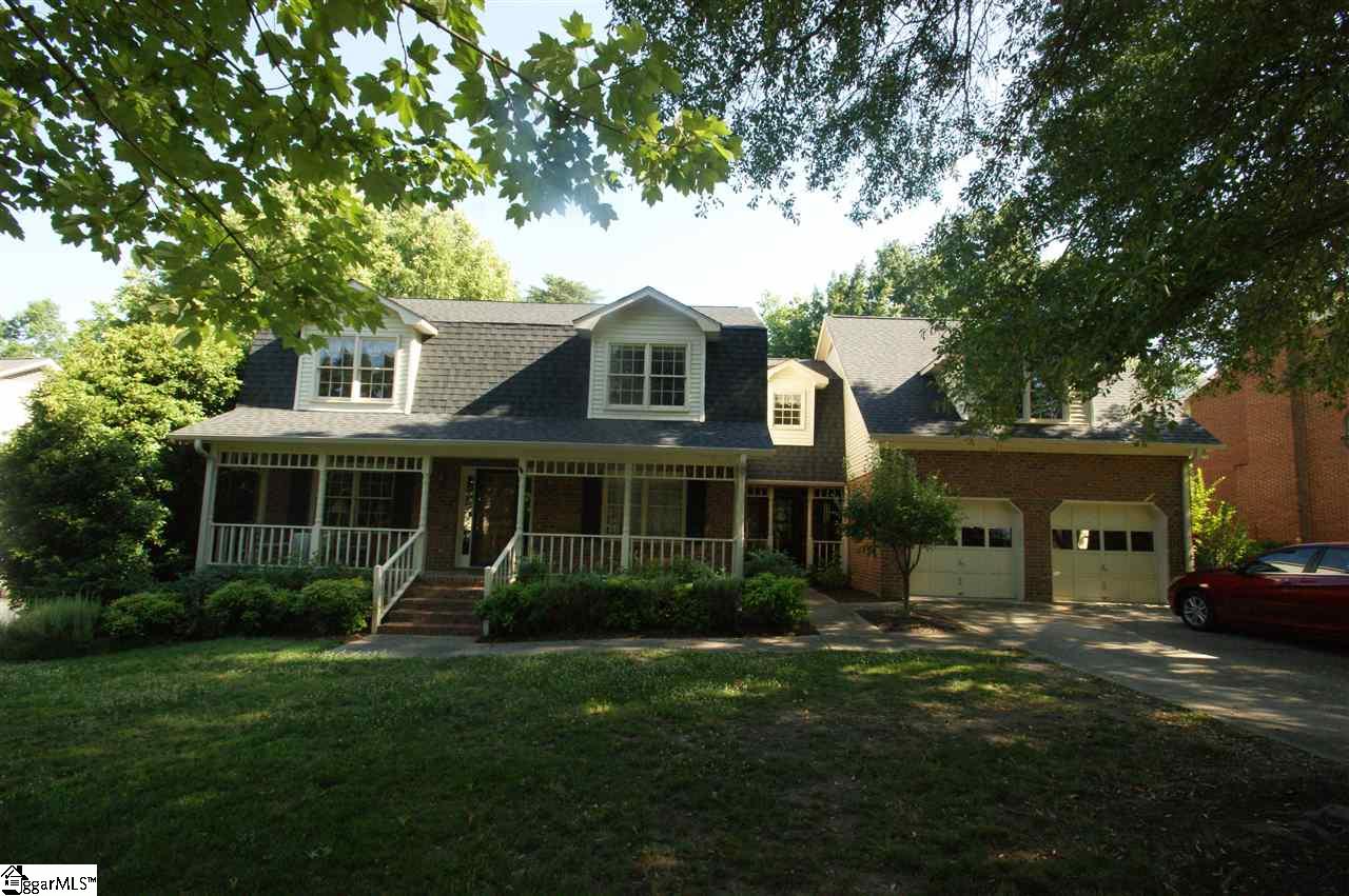 700 East Silverleaf Street Greer, SC 29650 - Photo 1 of 21 Gallery Image 1