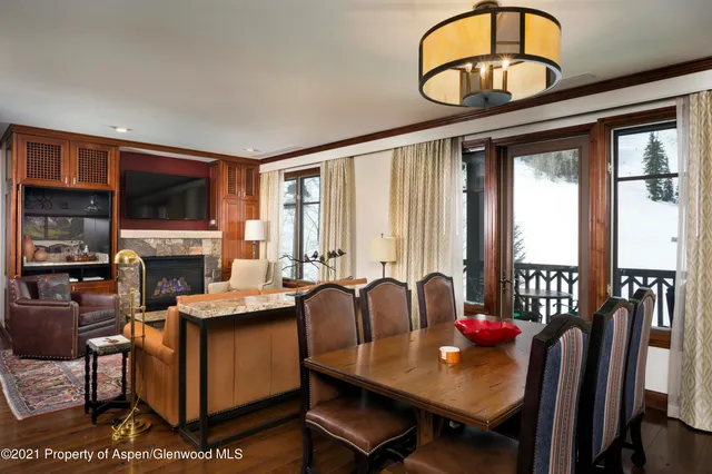 $29,500 | 197 Prospector Road, Unit 2412 SUMMER INTEREST #10, Aspen, CO 81611