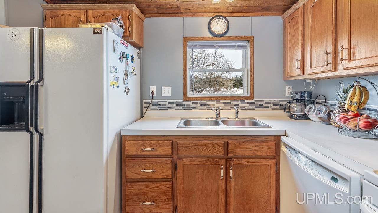 W4593 Number 34 Road Nadeau, MI 49863 - Photo 13 of 29