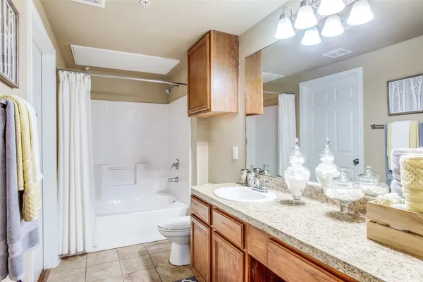 $1,273 | 10221 Centrepark Drive, Unit B1731, Houston, TX 77043