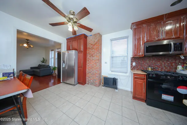 $890,000 | 146 Cedar Avenue | South Beach