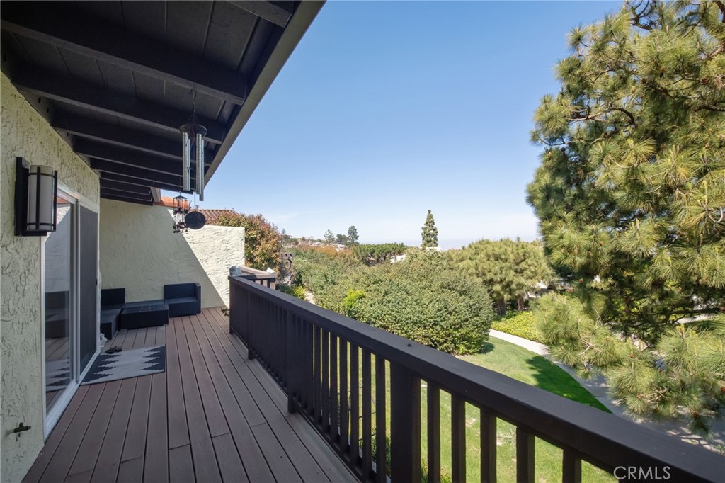 97 Cypress Way Rolling Hills Estates, CA 90274 - Photo 11 of 26