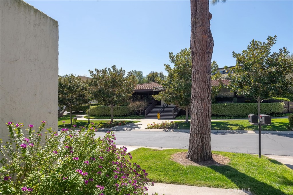 97 Cypress Way Rolling Hills Estates, CA 90274 - Photo 2 of 26