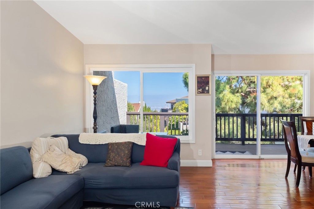 97 Cypress Way Rolling Hills Estates, CA 90274 - Photo 4 of 26