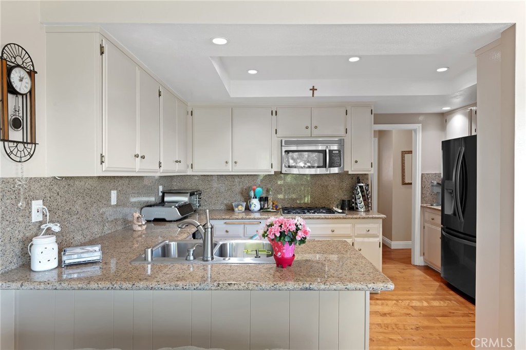 97 Cypress Way Rolling Hills Estates, CA 90274 - Photo 9 of 26